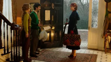 Bag worn by Mary Poppins (Emily Blunt) in Mary Poppins Returns