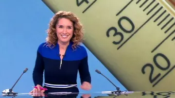 El vestido azul de Marie-Sophie Lacarrau en Journal de 13 heures de France 2 de 25/10/2018