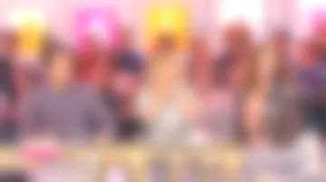 The printed pants and botanical Julia Molkhou in Bons baisers d Europe 08/12/2018