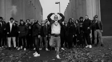 Le boxer noir Levi's de Vald dans le clip Iencli de 93 Empire (Vald x Sofiane)