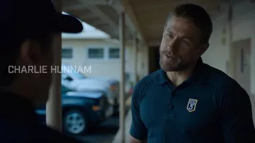 Le polo Gen5 Glock USA de William 'Ironhead' Miller (Charlie Hunnam) dans Triple Frontier