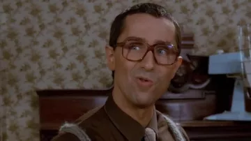 Las gafas vintage de Pierre Mortez (Thierry Lhermitte) en Santa Claus son basura