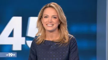 La robe bleue de Vicky Bogaert dans Le 19:45 de M6 du 21/11/2018
