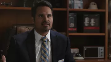 Corbata de tartán de Luis (Michael Peña) en Ant-Man y la Avispa