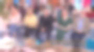 La combipantalon de Chloé Nabédian  dans Ça commence aujourd'hui du 11/12/2018 (dispo en violette)