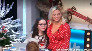 La Robe portefeuille rouge à pois blancs de Kelly Vedovelli dans Touche pas à mon poste du 11/12/2018