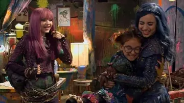 Printed Cosplay T-Shirt in green purple worn by Mal (Dove Cameron) in Descendants 2