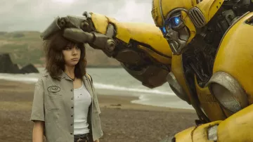 Dutch Worker Shirt worn by Charlie Watson (Hailee Steinfeld) as seen in Bumblebee