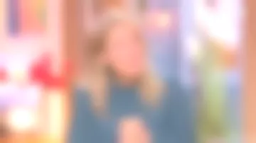 La blouse imprimée de Agathe Lecaron dans La maison des maternelles du 06/11/2018