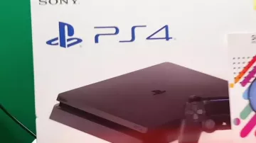 The pack of the PS4 in the video Suntted "GET THE REWARDS OF CHRISTMAS on FORTNITE ! (THE NEW CHALLENGES OF CHRISTMAS)"