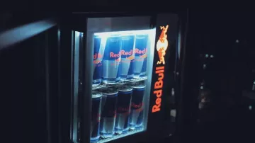 The batch of cans RedBull in the video GOTAGA SETUP 2018 - Part 1 : My Office ! of Gotaga