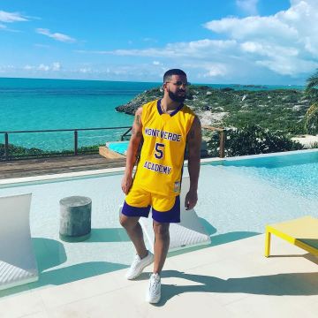 Sneakers Nike Air Max 97 Drake on his account Instagram @champagnepapi