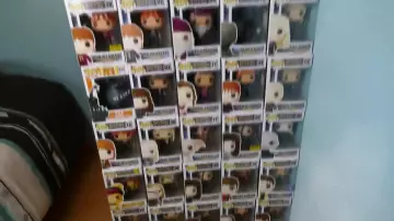 La figura funko pop de Lucius Malfoy en el video "ALL MY FUNKO POP COLLECTION!!"