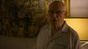 Eyglasses worn by Norman (Alan Arkin) as seen in The Komin­sky Method S01E02