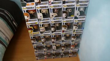 La figura Funko Pop de Dolores Ombrage en el video "ALL MY COLLECTION OF FUNKO POP!!"