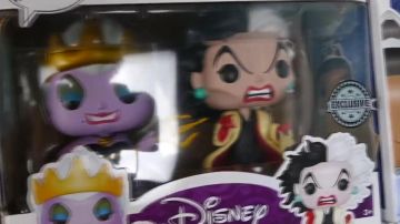The figurine Funko Pop Ursula and Cruella in the video "MY ENTIRE COLLECTION OF FUNKO POP !!"