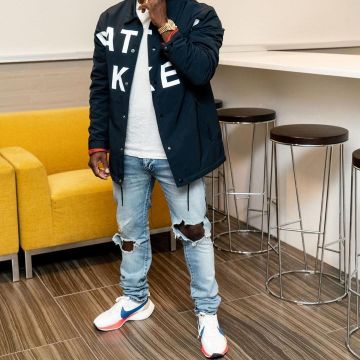 Nike VaporFly 4% Flyknit Running Shoes worn by Kevin Hart on his Instagram account @kevinhart4real