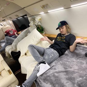 The pair of Nike Air Force 1 white Lil Pump on his account Instagram @lilpump