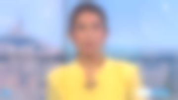 Le top jaune de Émilie Tran Nguyen dans 12/13 du 18/10/2018