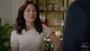 C by Bloomingdale's Short Sleeve Cashmere Ivory Sweater worn by Jessica Huang (Constance Wu) in Fresh Off the Boat S05E08
