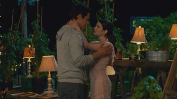 The pink dress and Reformation brought by Nikki Angioli (Emma Roberts) in Little Italy