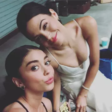 Les boucles d'oreilles à cristaux Swarowski Bonheur Jewelry de Jenna Dewan sur son compte Instagram @jennadewan