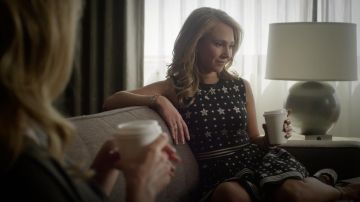 Ted Baker Mariae Black Stars Dress worn by Veronica Newell (Juno Temple) in Dirty John S01E04