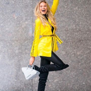 The jacket pajamas yellow Off White Romee Strijd on his account Instagram @romeestrijd