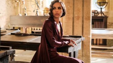 The satin dress worn by Leta Lestrange (Zoë Kravitz) in The Fantastic Animals: the crimes of Gindelwald