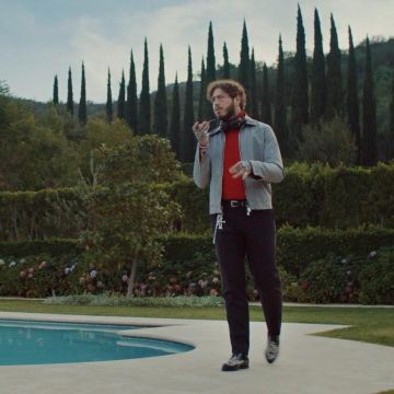 The Beats headphones by Dre Post Malone on his account Instagram