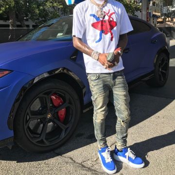 Alexander McQueen Oversized Sole Sneakers in Blue usadas por Rich The Kid en su cuenta de Instagram @richthekid
