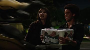 The Charmin toilet paper used by Memo (Jorge Lendeborg Jr.) in Bumblebee