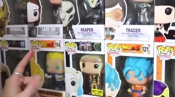 La figura Funko Pop de Reaper en el video de YouTube "ALL OUR FUNKO POP!"
