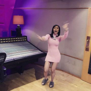 Beverly hills babe habit porté par le Cardi B sur l'Instagram account @iamcardib