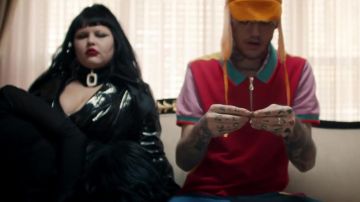 Kenzo Polo "Mini Tiger" en rojo usado por Lil Peep en su hazaña del video musical Girls. Cabeza de caballo