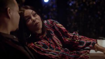 MSGM Satin Imprimé Boxy Haut Col Chemisier avec Amovible épaulières portées par les témoins Lyon (Taraji P. Henson) dans l'Empire S05E09
