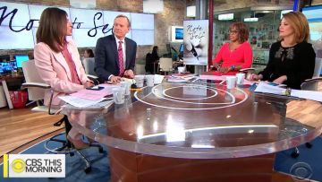 Rickie Freeman Embelli à Manches Longues Robe par Teri Jon porté par Norah O'Donnell dans CBS, Ce Matin, Déc. 19, 2018