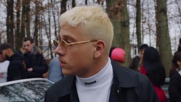 La sudadera puma blanca de PLK en el video Hier feat. SCH