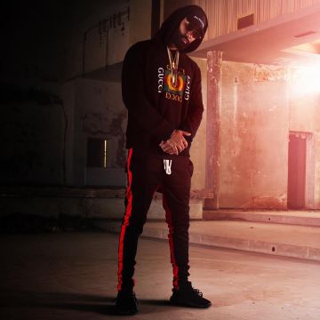 The sweatshirt hoody Gucci to The Weasel on his account Instagram @lafouine78