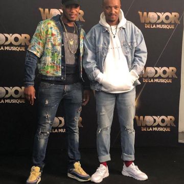 Sneakers Nike Air Max Niska on the account Instagram @sopranopsy4