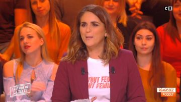 The T shirt Fire Woman Valerie Bénaïm in It is that of the tv !the 17/12/2018