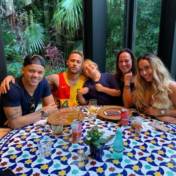 Nike NBA Connected Jersey Giannis Antetokounmpo City Edition Swingman worn by Neymar on his Instagram account @neymarjr