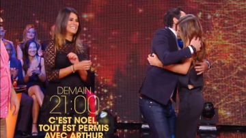 The dress Karine Ferri in It's christmas everything is possible with Arthur's 21/12/2018