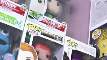 The figurine FunKo Pop Buzz the Flash in the YouTube video, "ALL OUR POP FUNKO !"