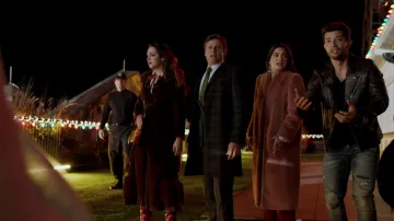 The long coat in faux-fur Michelle Mason, Crystal Jennings (Ana Brenda Contreras) in Dynasty S02E09