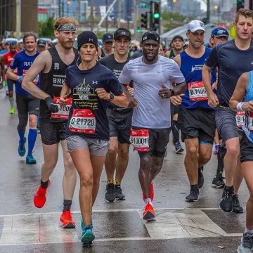 Nike VaporFly 4 % Flyknit Running shoes  worn by Kevin Hart on his Instagram account @kevinhart4real