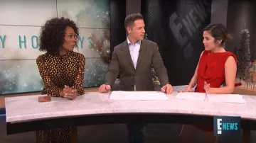 Saloni Isa Polka Dot Devoré Vestido de satén usado por Zuri Hall en E! Noticia