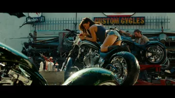 Chopper Motorcycle de Mikaela Banes (Megan Fox) en Transformers: La venganza de los caídos