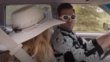 White sunglasses worn by David Rose (Dan Levy) in Schitt's Creek S04E05