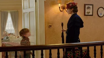 The replica of the blue mantle of Mary Poppins (Emily Blunt) in The return of Mary Poppins